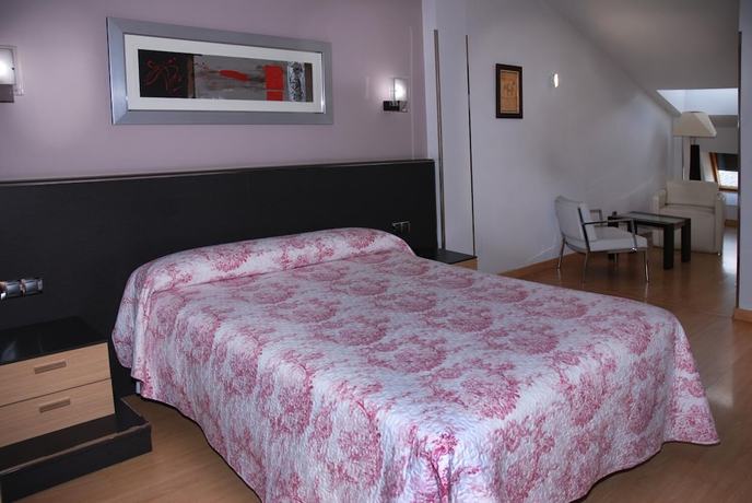 Imagen de la habitación del Hotel Villa de Cacabelos. Foto 6