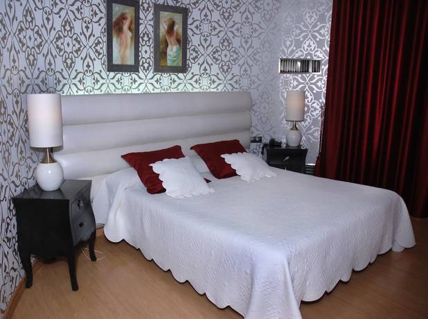 Imagen de la habitación del Hotel Villa de Cacabelos. Foto 11