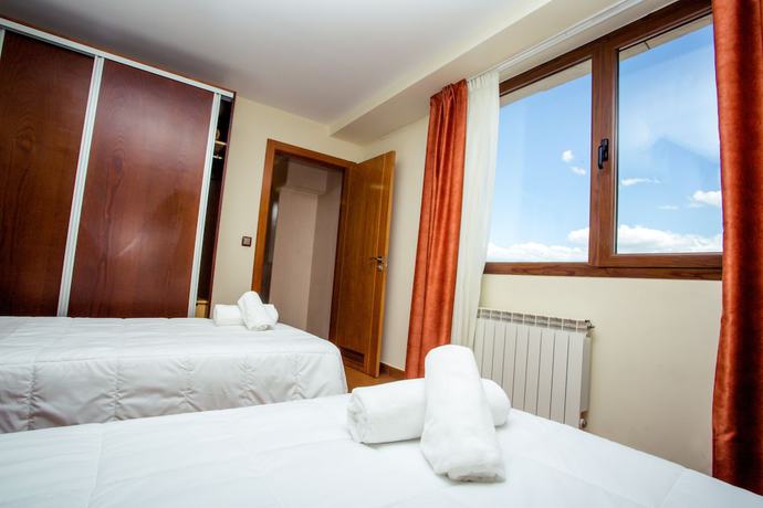 Imagen de la habitación del Hotel Villa de Carcar. Foto 5