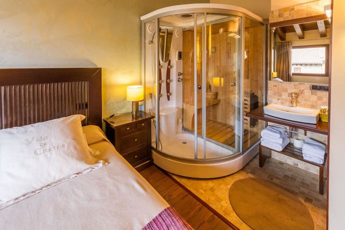 Imagen de la habitación del Hotel Villa de Cretas. Foto 16