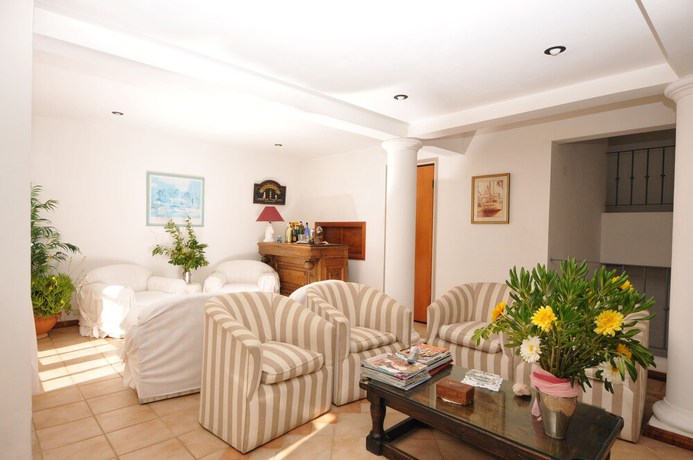 Imagen de los interiores del Hotel Villa de Mar. Foto 18