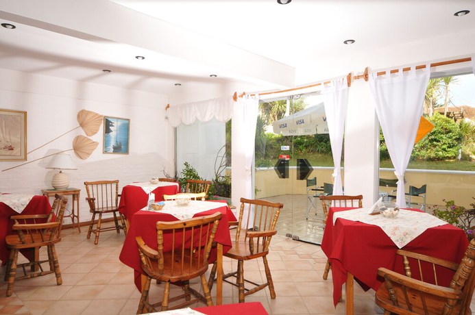 Imagen del bar/restaurante del Hotel Villa de Mar. Foto 8