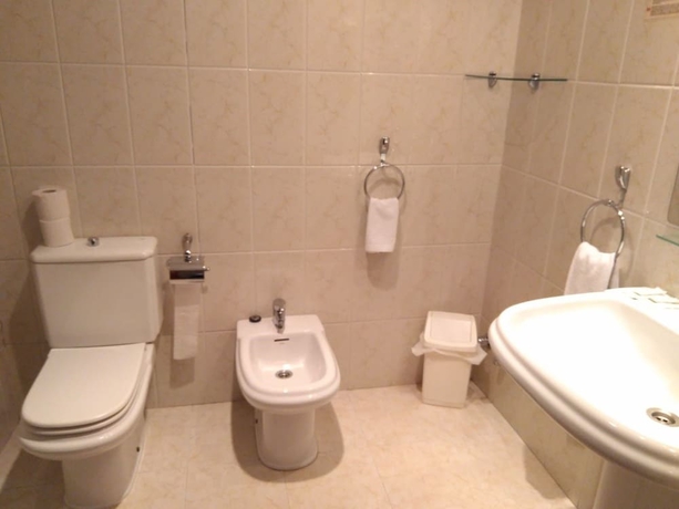 Imagen de la habitación del Hotel Villa de Nava. Foto 15