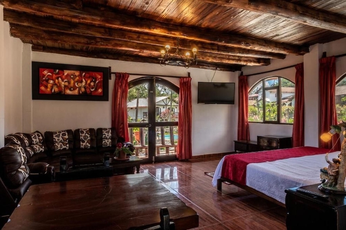 Imagen de la habitación del Hotel Villa de Paris, Chachapoyas. Foto 13