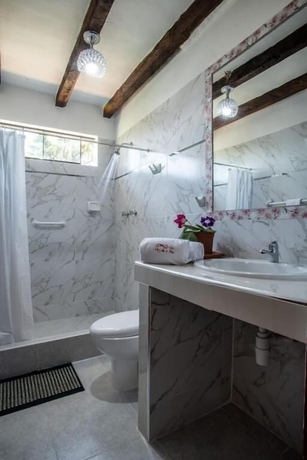 Imagen de la habitación del Hotel Villa de Paris, Chachapoyas. Foto 15