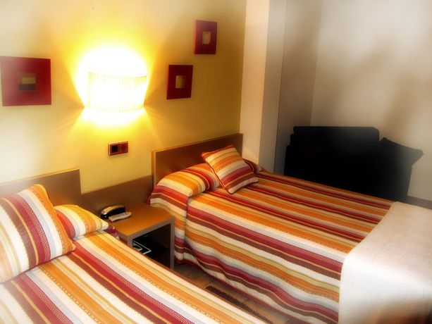 Imagen de la habitación del Hotel Villa de Utrillas. Foto 2