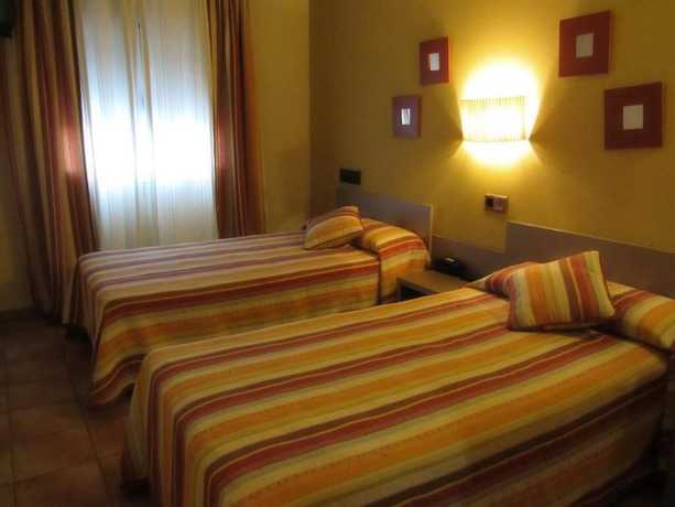 Imagen de la habitación del Hotel Villa de Utrillas. Foto 6