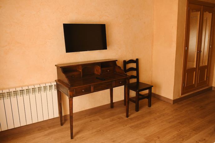 Imagen de la habitación del Hotel Villa de Vinuesa. Foto 18