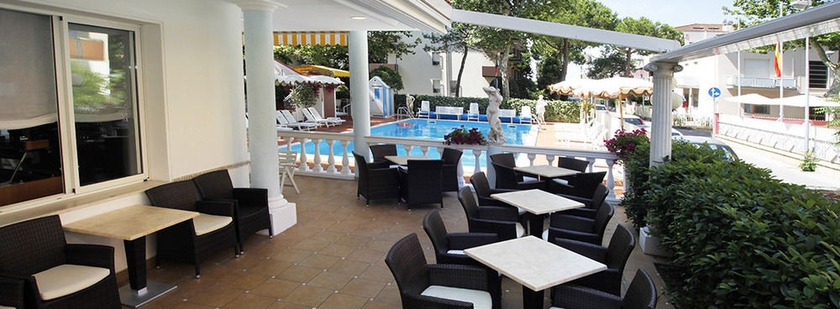 Imagen de los exteriores del Hotel Villa dei Fiori. Foto 9