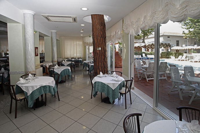 Imagen del bar/restaurante del Hotel Villa dei Fiori. Foto 3