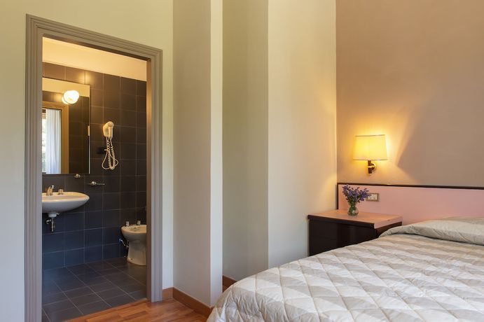 Imagen de la habitación del Hotel Villa dei Pini. Foto 5