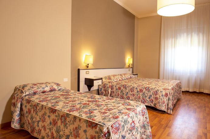 Imagen de la habitación del Hotel Villa dei Pini. Foto 7