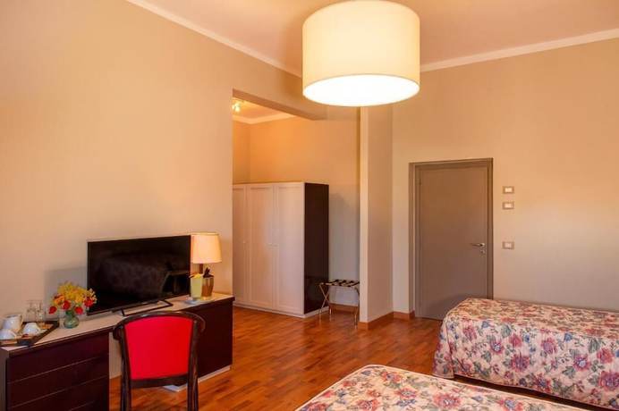 Imagen de la habitación del Hotel Villa dei Pini. Foto 12
