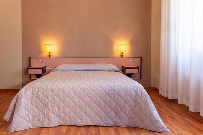 Imagen de la habitación del Hotel Villa dei Pini. Foto 13