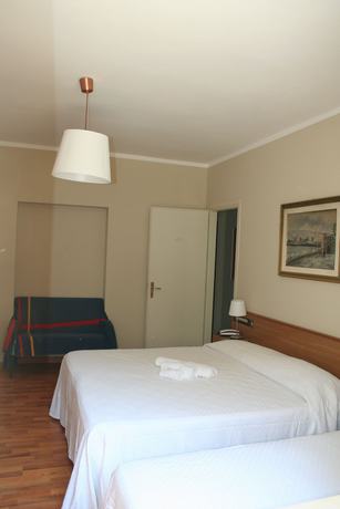 Imagen de la habitación del Hotel Villa dei Pini. Foto 14