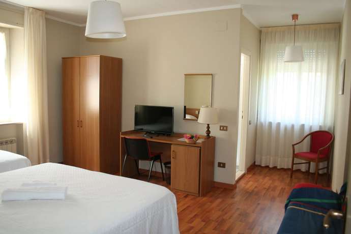 Imagen de la habitación del Hotel Villa dei Pini. Foto 17
