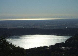 Imagen de los exteriores del Hotel Villa del Lago. Foto 6