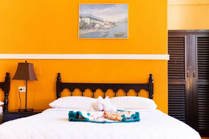 Imagen de la habitación del Hotel Villa del Lago. Foto 17