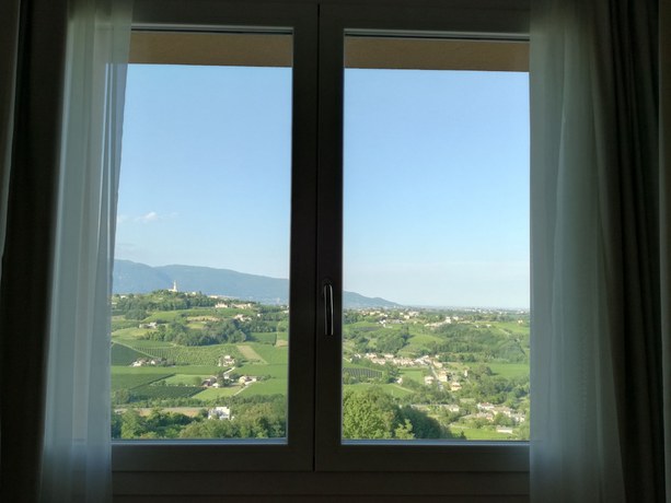 Imagen de la habitación del Hotel Villa del Poggio. Foto 13