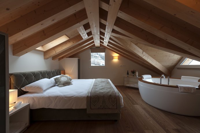 Imagen de la habitación del Hotel Villa del Poggio. Foto 16