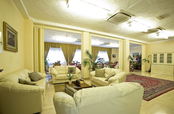 Imagen de los interiores del Hotel Villa del Sole. Foto 18