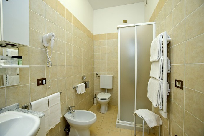 Imagen de la habitación del Hotel Villa del Sole. Foto 10