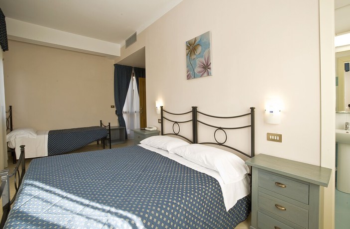 Imagen de la habitación del Hotel Villa del Sole. Foto 13