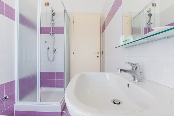 Imagen de la habitación del Hotel Villa del Sole. Foto 15