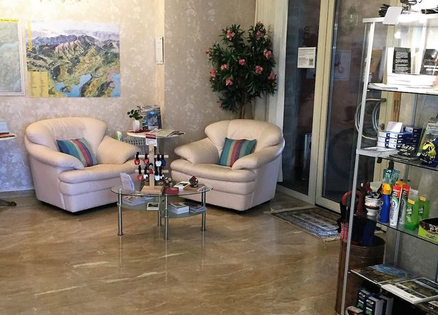 Imagen de los interiores del Hotel Villa del Sole Garni. Foto 19