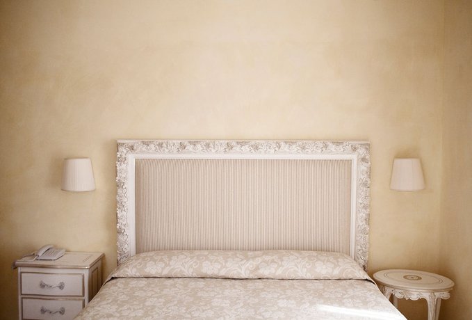 Imagen de la habitación del Hotel Villa di Campo. Foto 7