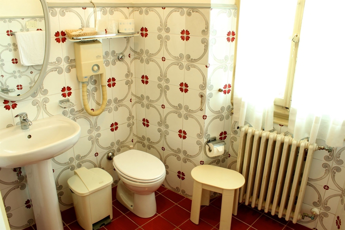 Imagen de la habitación del Hotel Villa le Rondini. Foto 8