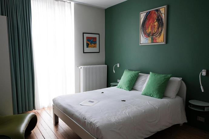 Imagen de la habitación del Hotel Villa les Paquerettes. Foto 3