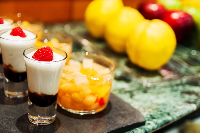 Imagen del bar/restaurante del Hotel Villacarlos. Foto 4