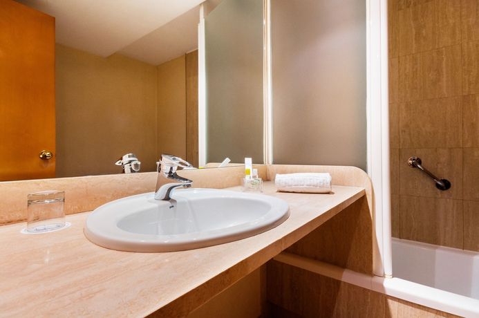 Imagen de la habitación del Hotel Villacarlos. Foto 9