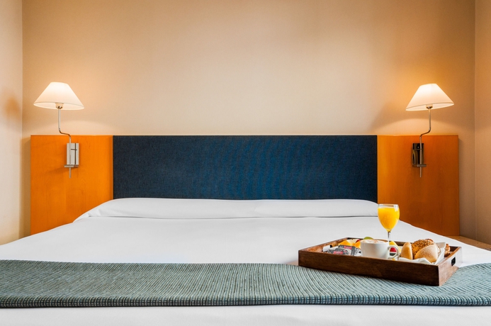 Imagen de la habitación del Hotel Villacarlos. Foto 11