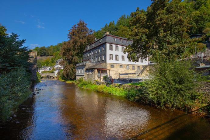 Imagen de los exteriores del Hotel Villadelux Elbershof. Foto 17