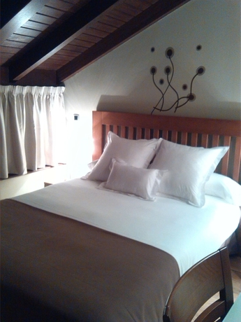 Imagen de la habitación del Hotel Villadesella. Foto 4