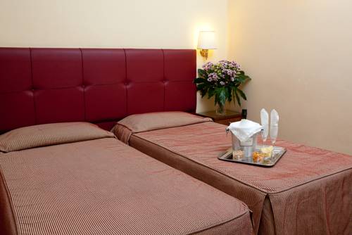 Imagen de la habitación del Hotel Villafranca. Foto 12