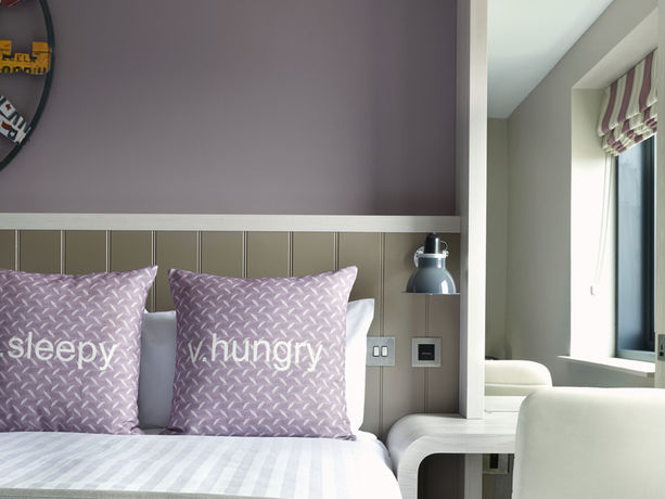 Imagen de la habitación del Hotel Village Aberdeen. Foto 12