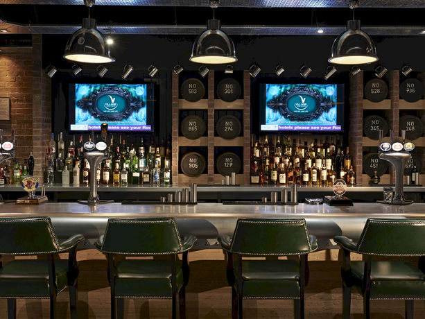 Imagen de la habitación del Hotel Village Aberdeen. Foto 14