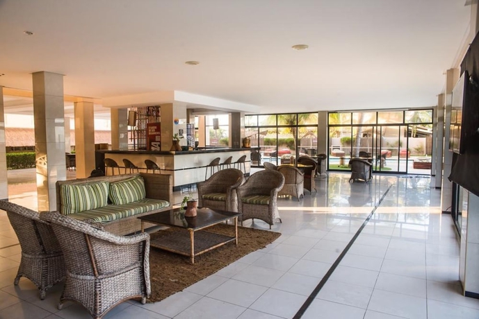 Imagen del bar/restaurante del Hotel Village Barra. Foto 2