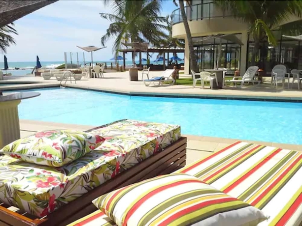 Imagen de la piscina del Hotel Village Barra. Foto 16