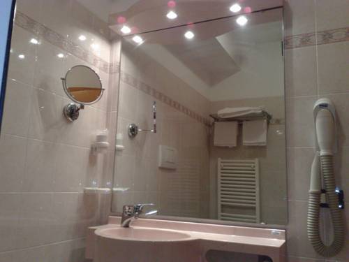 Imagen de la habitación del Hotel Village Bazzanega. Foto 4