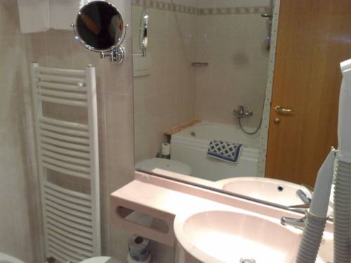 Imagen de la habitación del Hotel Village Bazzanega. Foto 5