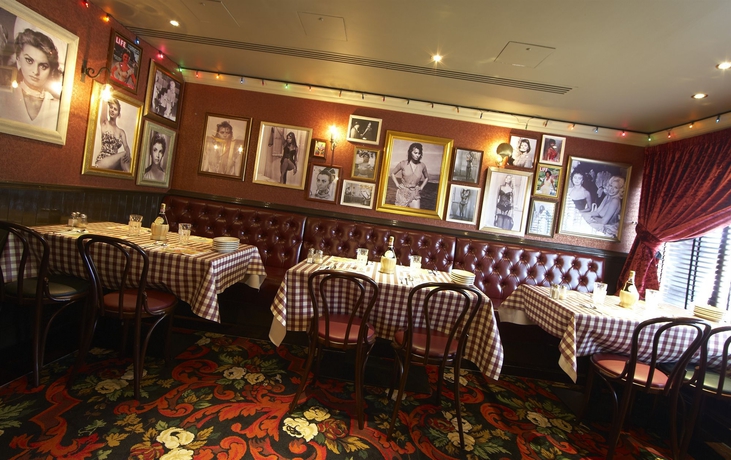 Imagen del bar/restaurante del Hotel Village Blackpool. Foto 5