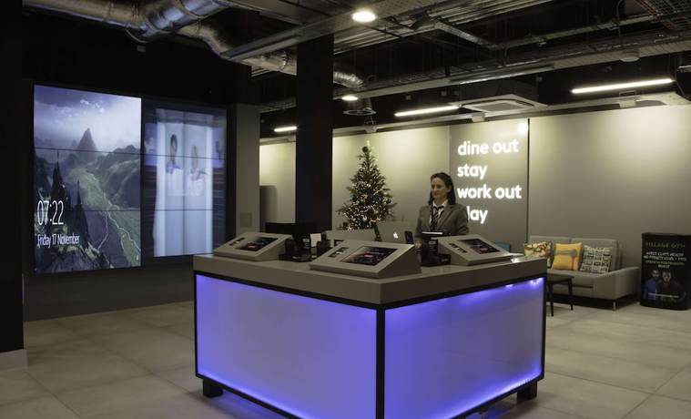 Imagen de los interiores del Hotel Village Bristol. Foto 15