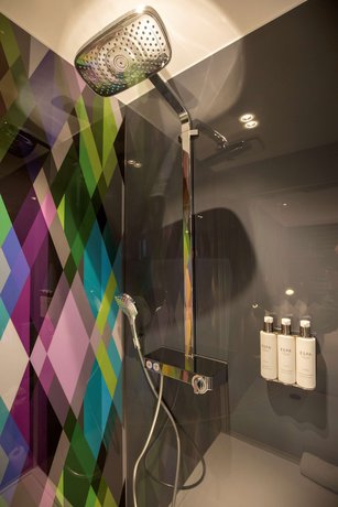 Imagen de la habitación del Hotel Village Bristol. Foto 8