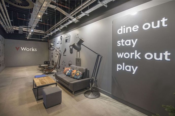 Imagen de los interiores del Hotel Village Bristol. Foto 18