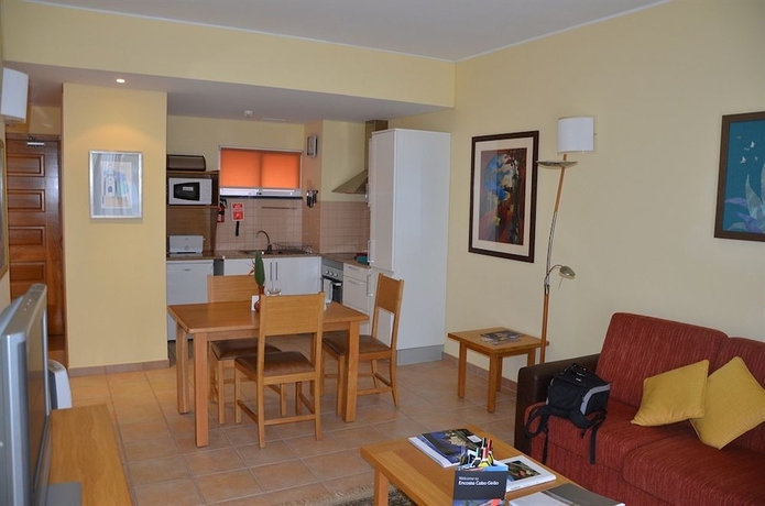 Imagen de los interiores del Hotel Village Cabo Girao. Foto 11