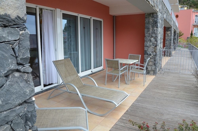 Imagen de los exteriores del Hotel Village Cabo Girao. Foto 9